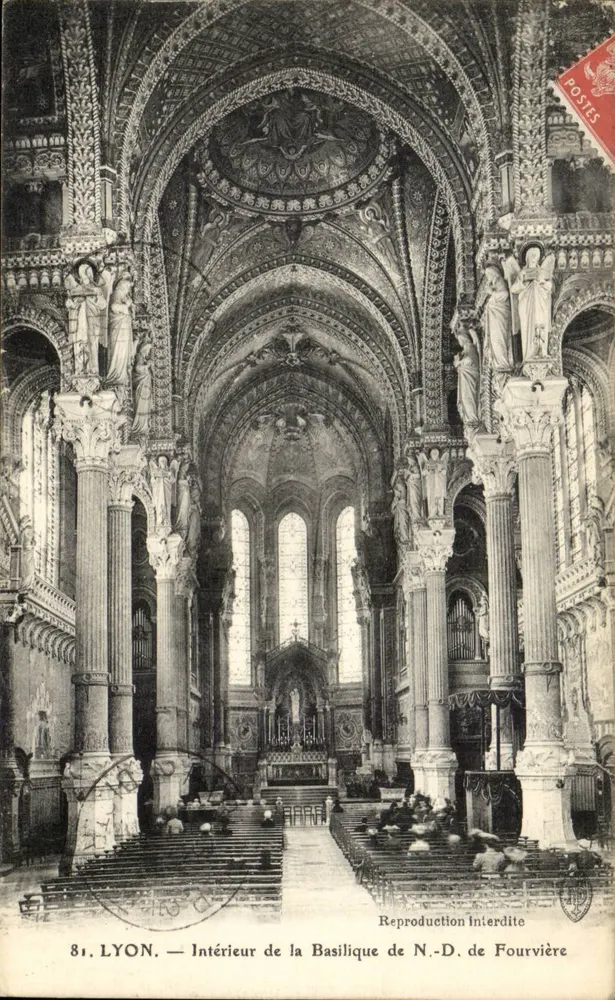 LYON — Interior de la Basílica N.-D. de Fourvière — Editor POSTES, n.º 81 - Anverso