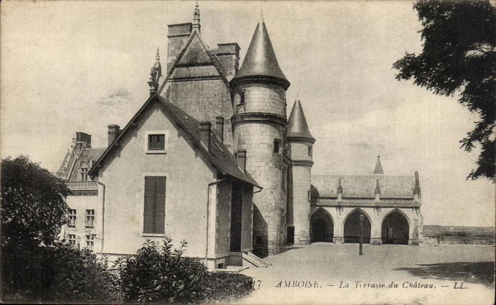 Amboise — A Terrasse do Castelo — LL. - Frente