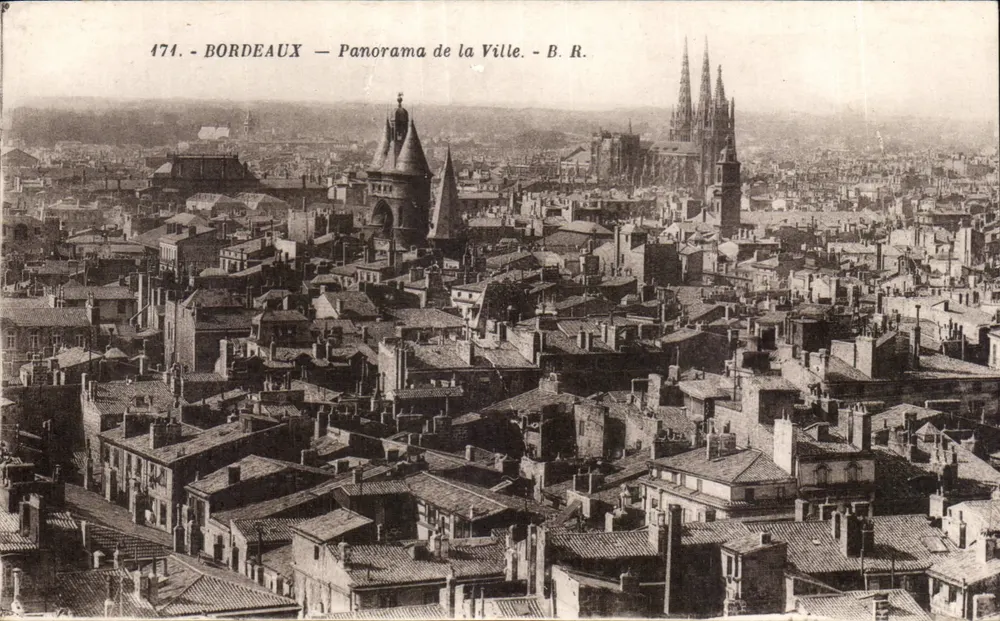 Bordeaux — Panorama da Cidade — B. R. - Frente