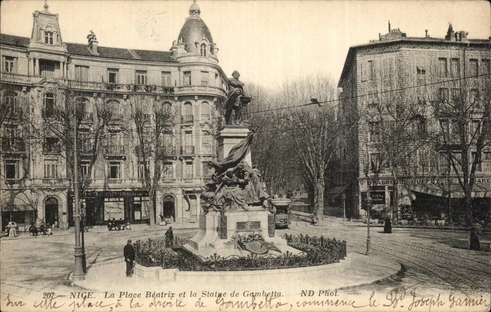 Nîge. A Place Béatrix e a Estátua de Gambetta — ND Phot. — N° 207 - Frente