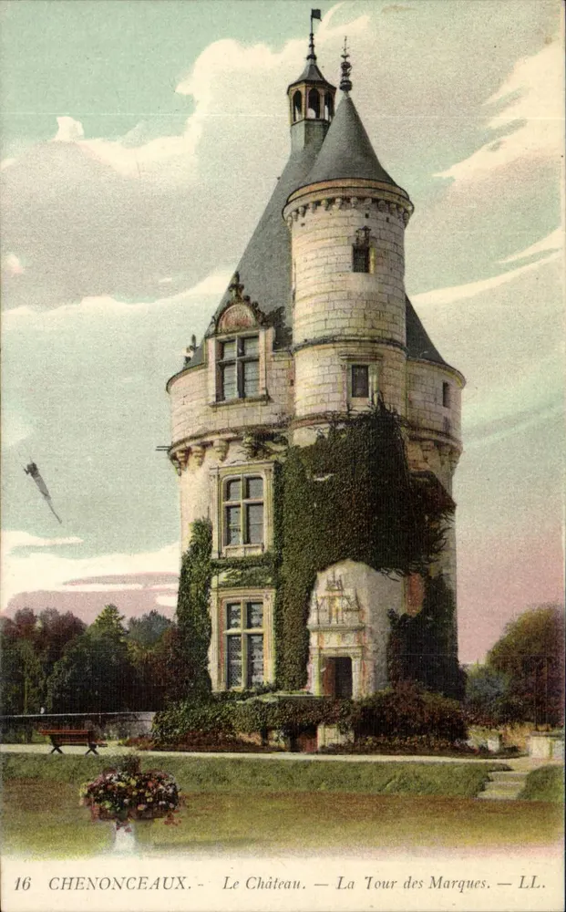Chenonceaux — O Castelo. — A Torre das Marcas. — LL. - Frente