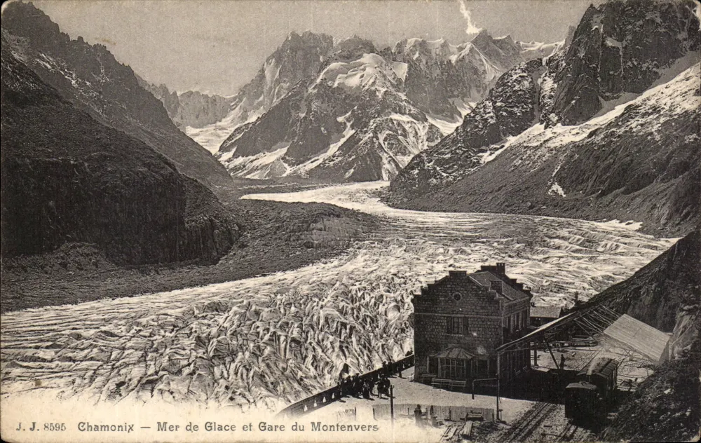 Chamonix — Mar de Gelo e Estação do Montenvers — J.J. 8595 - Frente