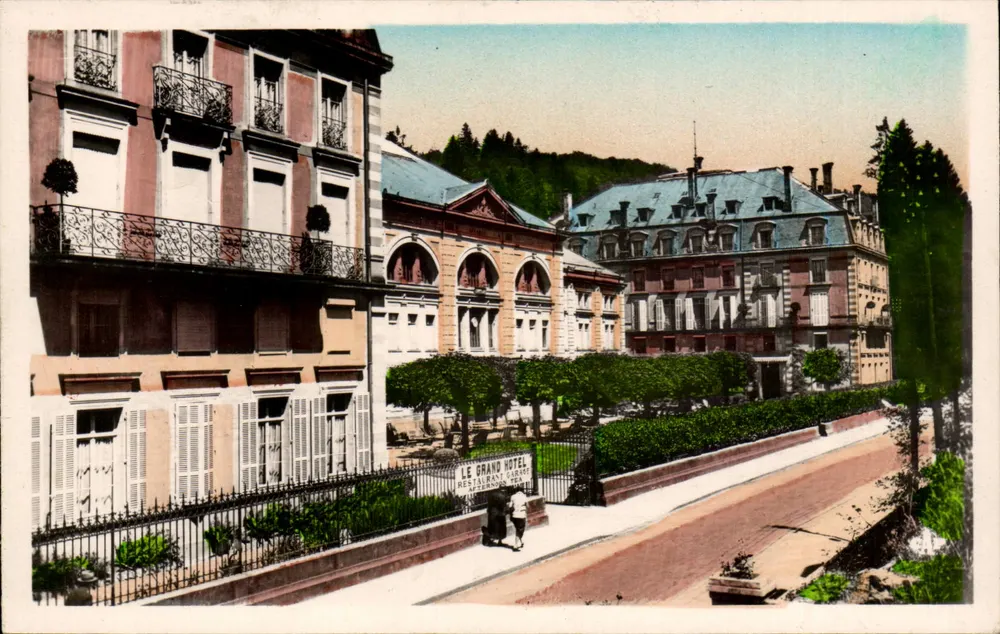 Das Grand Hotel in Plombières-les-Bains — Verlag REAL-PHOTO & C.A.P. — Nr. (50) - Vorderseite