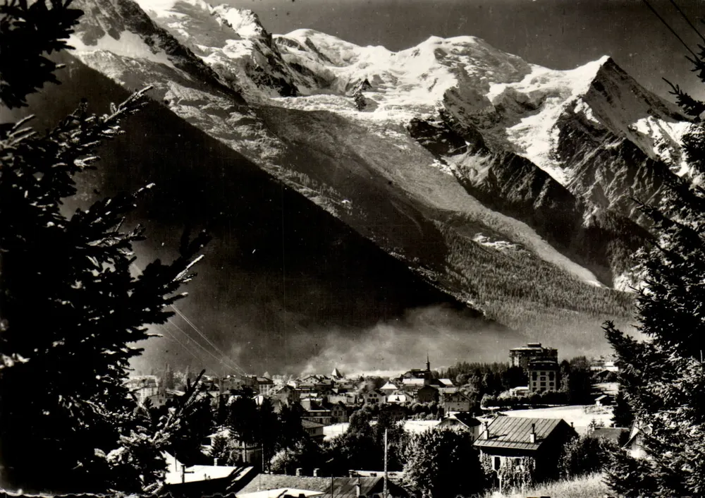 Chamonix (Haute-Savoie) — vista do Monte Branco — Cliché do Céleste Chasseur d'Images - Frente