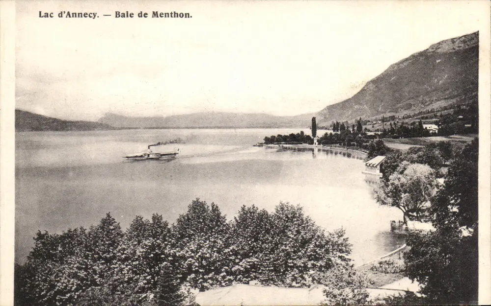 Lago de Annecy — Bale de Menthon — editor não visível - Frente