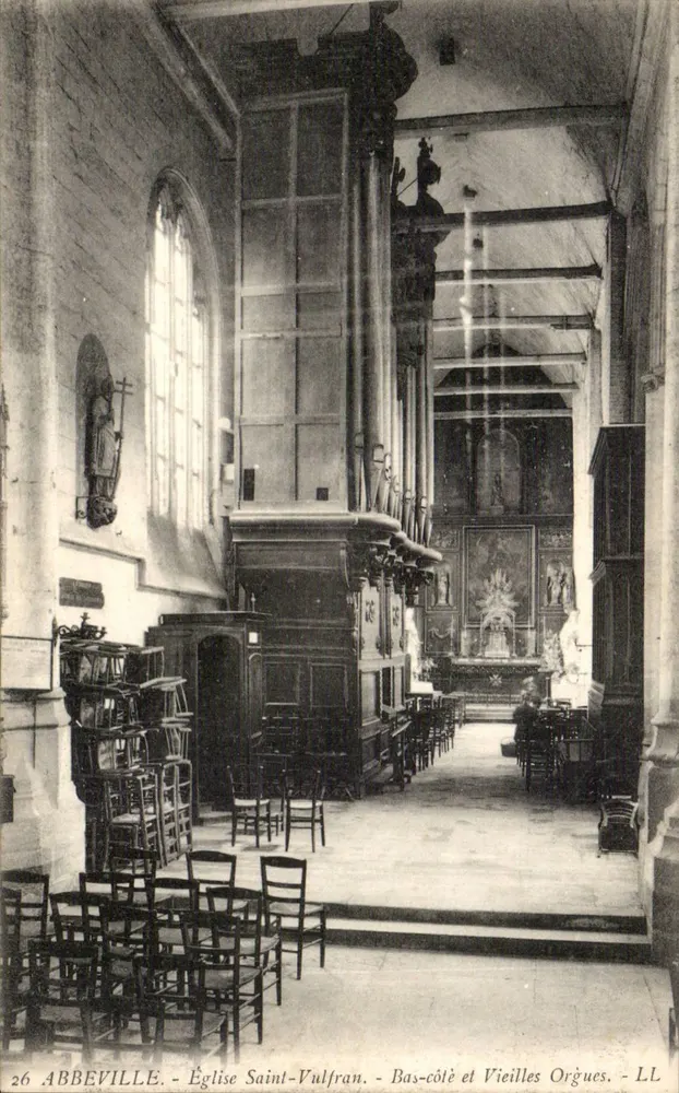 Abbeville - Kirche Saint-Vulfran - Kirchenschiff und alte Orgeln - LL - Vorderseite