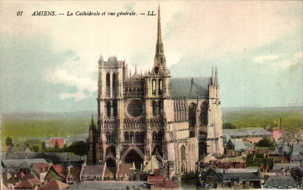 Amiens — A Catedral e vista geral — LL. n°97 - Frente
