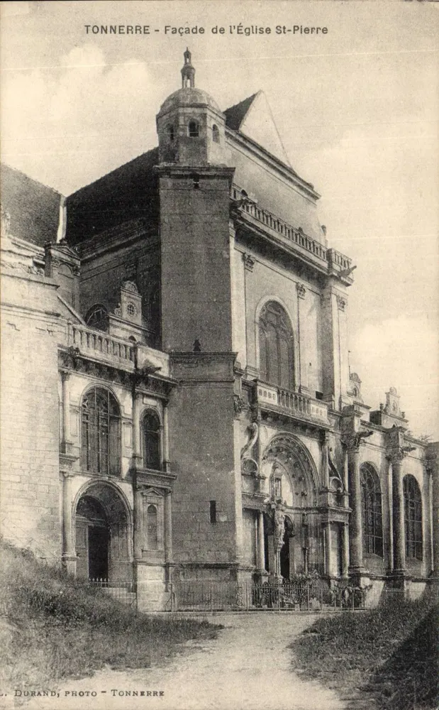 Tonnerre - Fachada da Igreja de São Pedro — Durand Photo Tonnerre - Frente