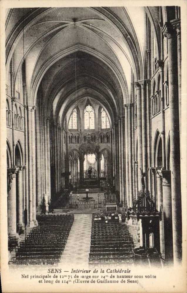 SENS — Interior da Catedral — A. Mondou, editor em Sens - Frente