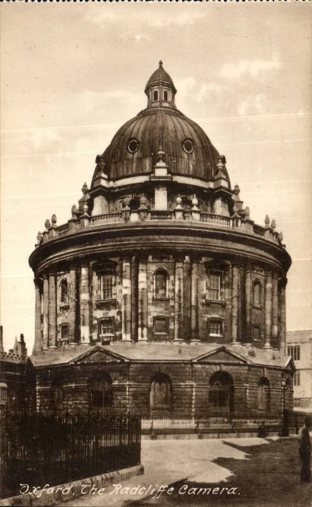 Oxford, The Radcliffe Camera — vista do edifício com cúpula — Frith's Series, No. 5697 - Frente