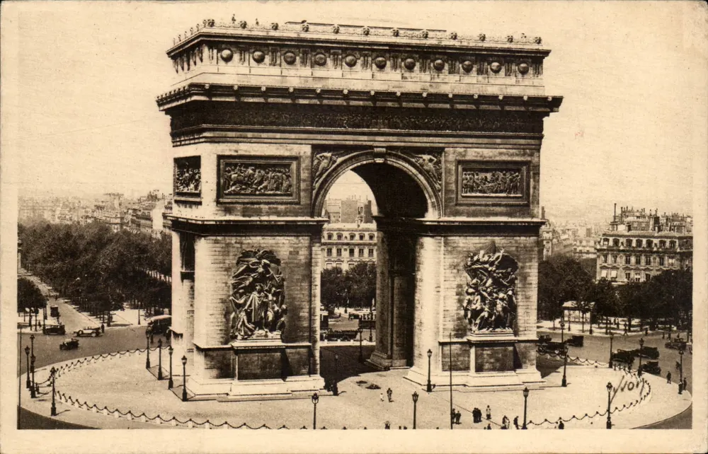 Arco do Triunfo — Paris — Editor Yvon, n°144 - Frente