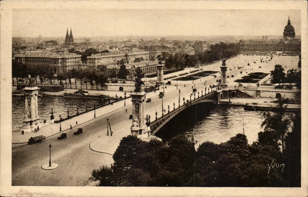 Pont Alexandre-III — l'Esplanade des Invalides — Yvon - Recto