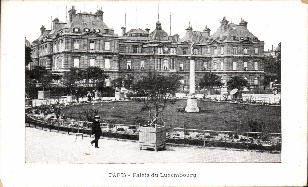 PARIS - Palácio do Luxembourg — vista do jardim com coluna — editor não identificado - Frente
