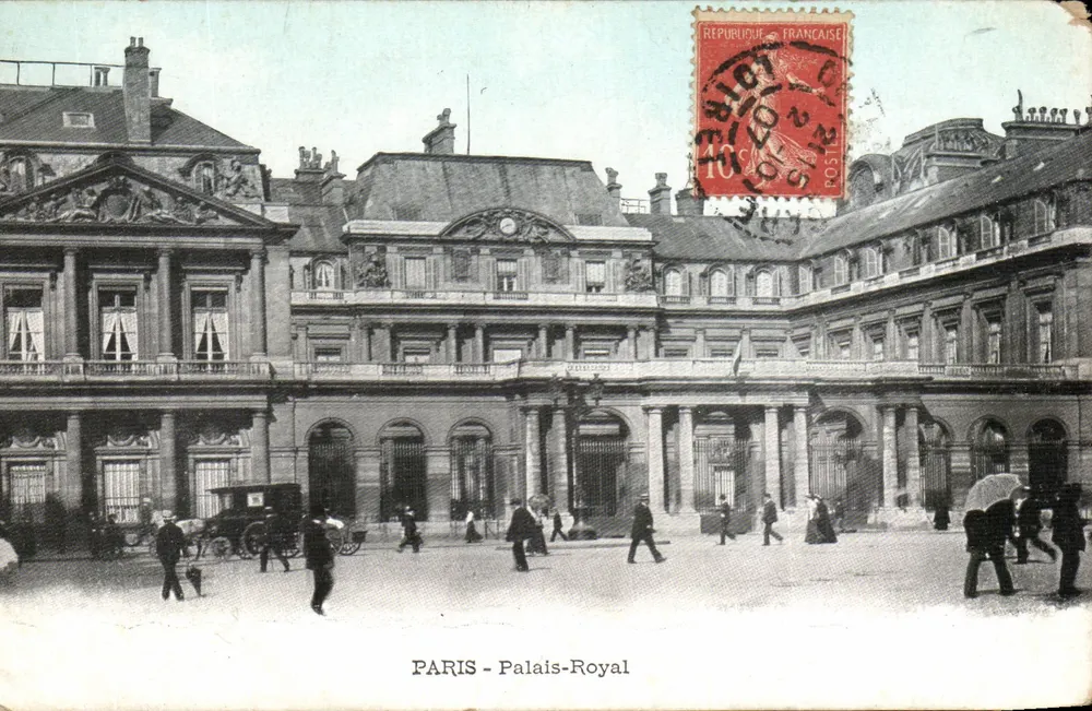 PARIS - Palácio-Royal — vista da praça — editor não identificado - Frente