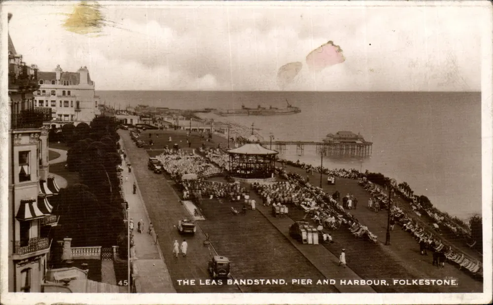 Leas Bandstand, Pier und Hafen, Folkestone — Serie 45 — Verlag 'Folkestone Series' - Vorderseite