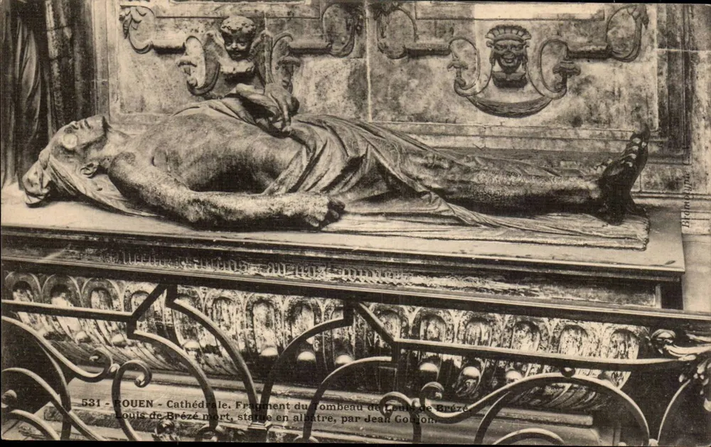 Rouen - Kathedrale. Fragment des Grabes von Louis de Brézé, Albasterstatue, von Jean Goujon - Vorderseite