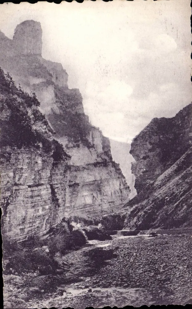 Untere Schluchten von Crans — Route des Alpes, von Nice nach Barcelonnette — Verlag der Nationalen Reiseagentur, 14, Boulevard des Capucines, Paris - Vorderseite