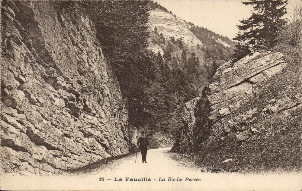 La Fauncille - La Roche Percée — vista do cânion rochoso — E.P. JACQ, Lausanne - Frente
