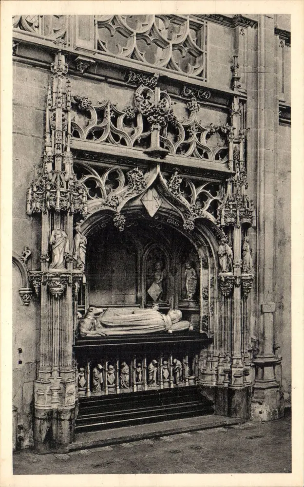 Tumba de Margarita de Borbón — Iglesia de Brou (Ain) — Serv. Comercial Monuments Historiques, París - Anverso
