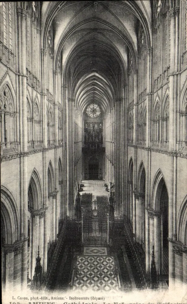 Amiens — Katedra — Główna nawę Świątyni - Awers
