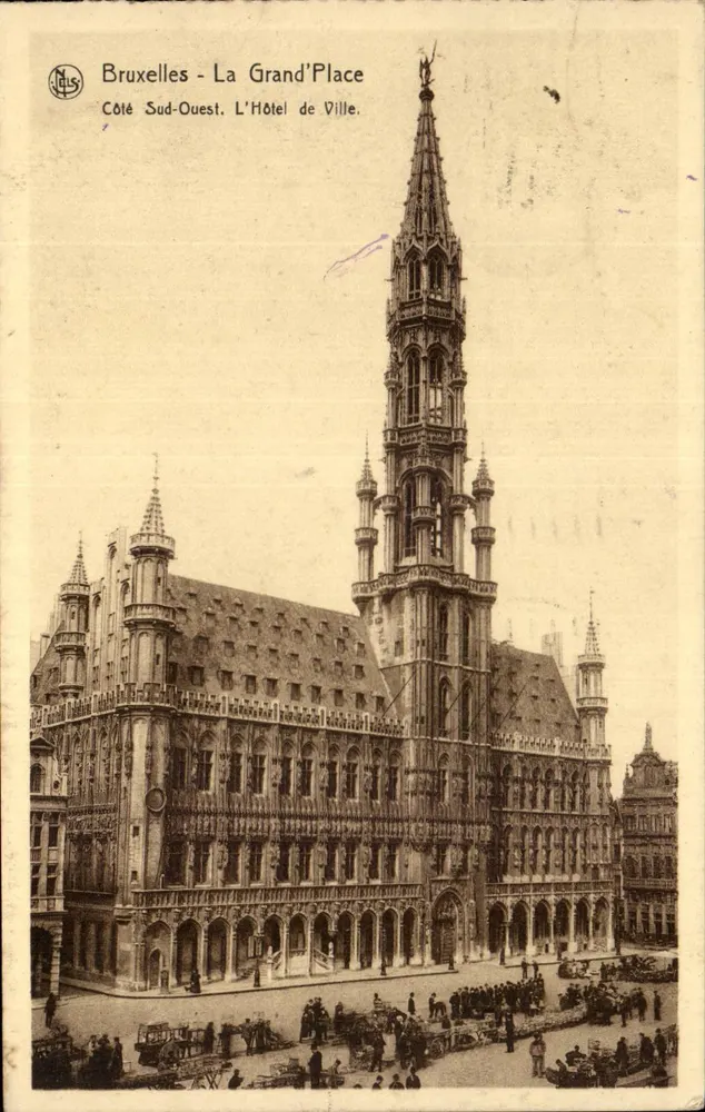 Bruxelles - La Grand'Place — Lato Sud-Ovest. L'Hotel de Ville. — Editore Neus, numero di serie non visibile - Recto