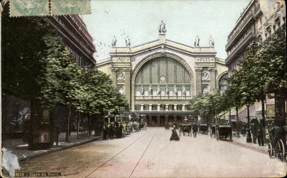 Paris - Estação da Norte — vista da entrada principal — editor A. Rougier, número de série não visível - Frente