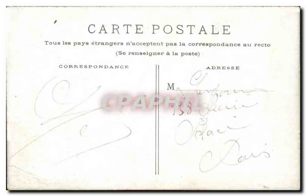 Paris. Estação do Quai d'Orsay — visão do edifício com cavalos e fiacres — editor não visível - Verso