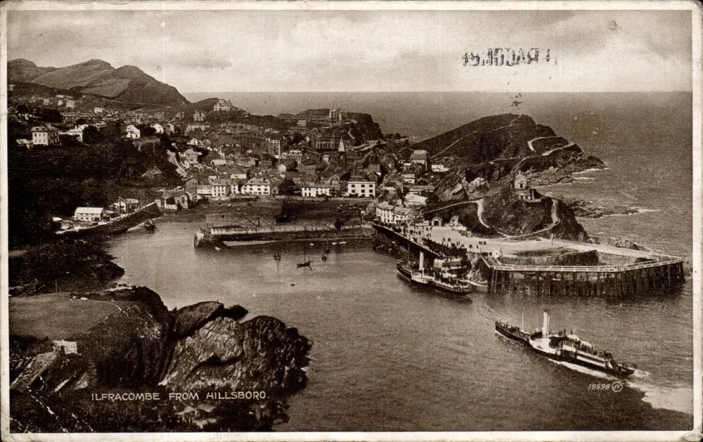 Ilfracombe vanaf Hillsboro — uitzicht op de haven en de lichttoren — antieke ansichtkaart uit Groot-Brittannië - Voorkant