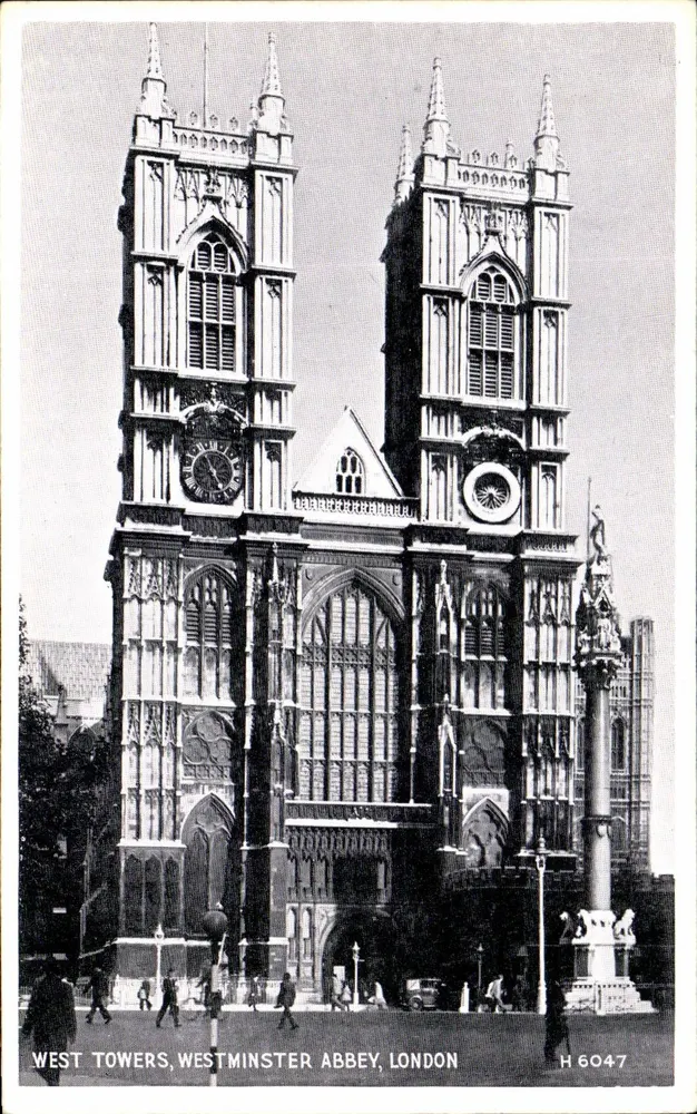 West Towers, Westminster Abbey, London — H 6047 — Silveresque Postcard Ltd. - Vorderseite