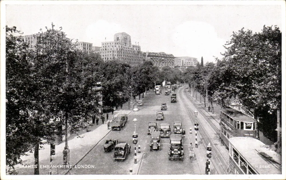 Thames Embankment, London — Panoramablick — Silveresque Postcard & Sons Ltd, n° H.2566 - Vorderseite