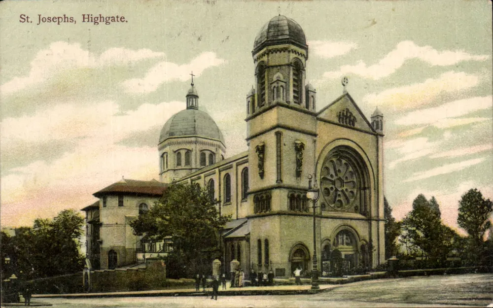 St. Josephs-Kirche, Highgate — Ansicht des Gebäudes mit Kuppel und Rosefenster — Karteikarte - Vorderseite