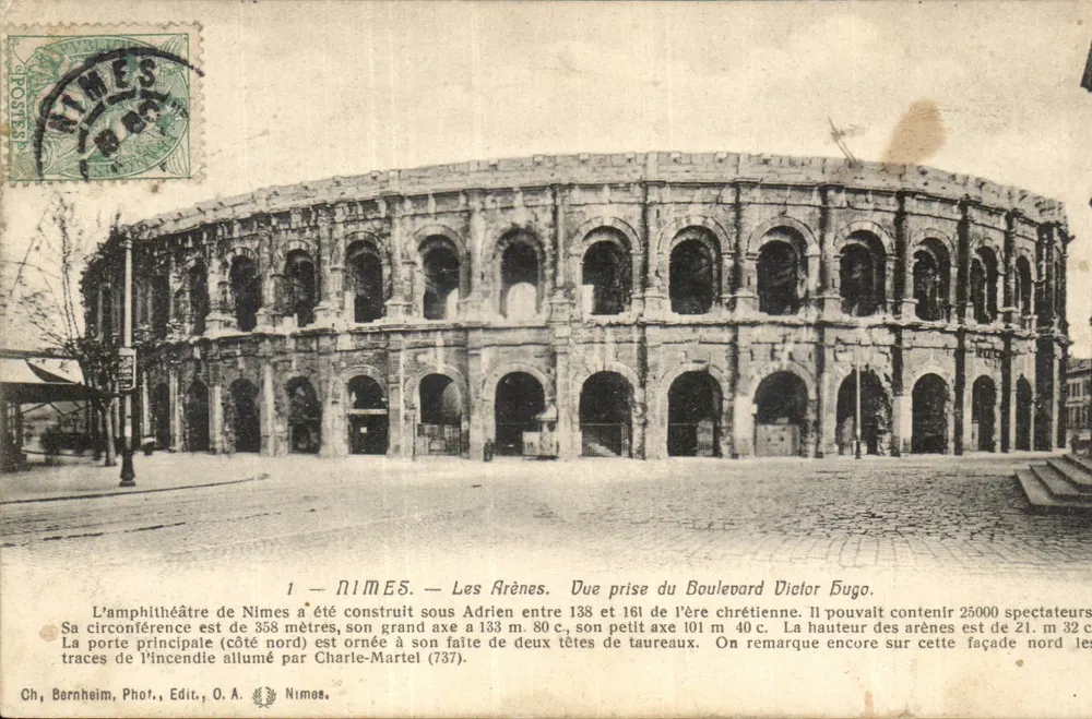 Nîmes — Les Arènes — Ansicht vom Boulevard Victor Hugo — Ch. Bernheim, Fot., O.A. Nîmes - Vorderseite