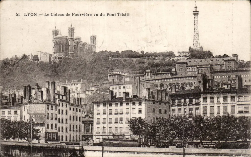 LYON — Ansicht des Coteau de Fourvière vom Pont Tilsitt — patentiertes Modell - Vorderseite