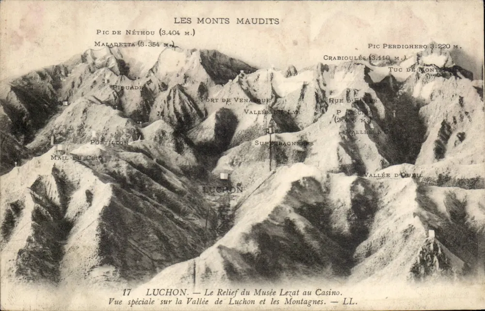 Os Montes Mauditos — Vista especial sobre a Vale de Luchon e as Montanhas — LL. — N° 17 - Frente