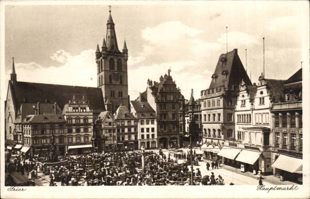 Hauptmarkt — belebte Place mit Kirche und historischen Gebäuden — Gräser - Vorderseite