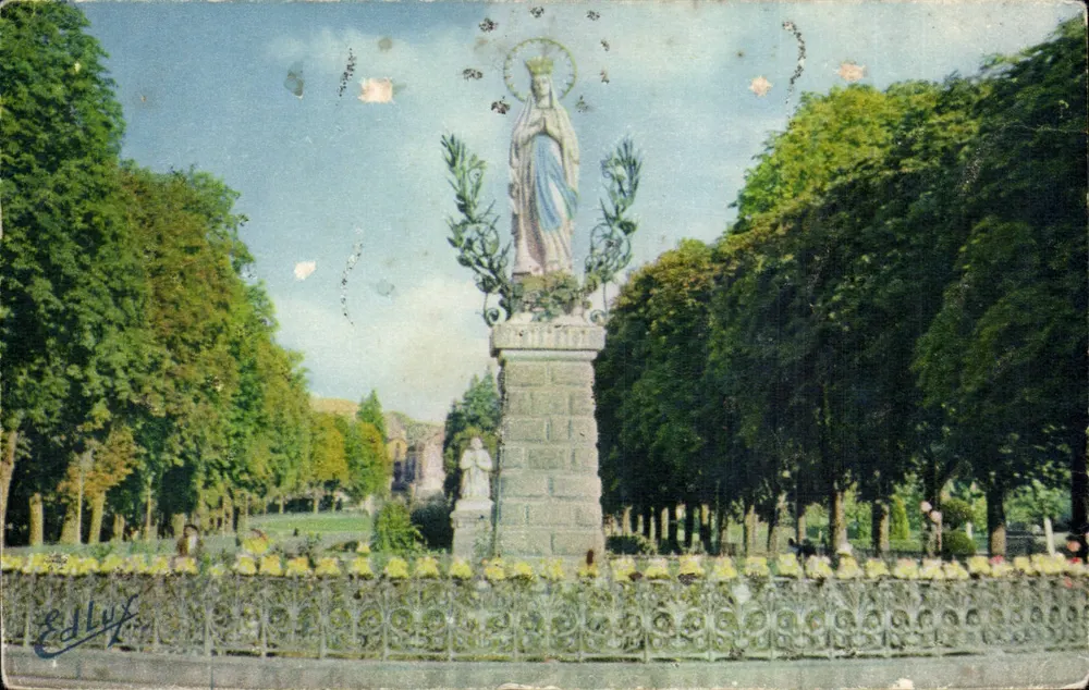 Lourdes — A Virgem Coroada — Éd. Lux - Frente