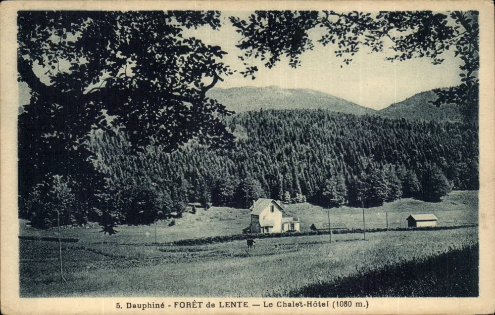 Dauphiné - Wälder von LENTE — Chalet-Hotel (1080 m.) - Vorderseite