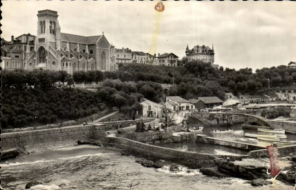 Biarritz — Ansicht des Fischereihafens und der Kirche Saint Eugénie — L. Chatagneau, Bordeaux - Vorderseite