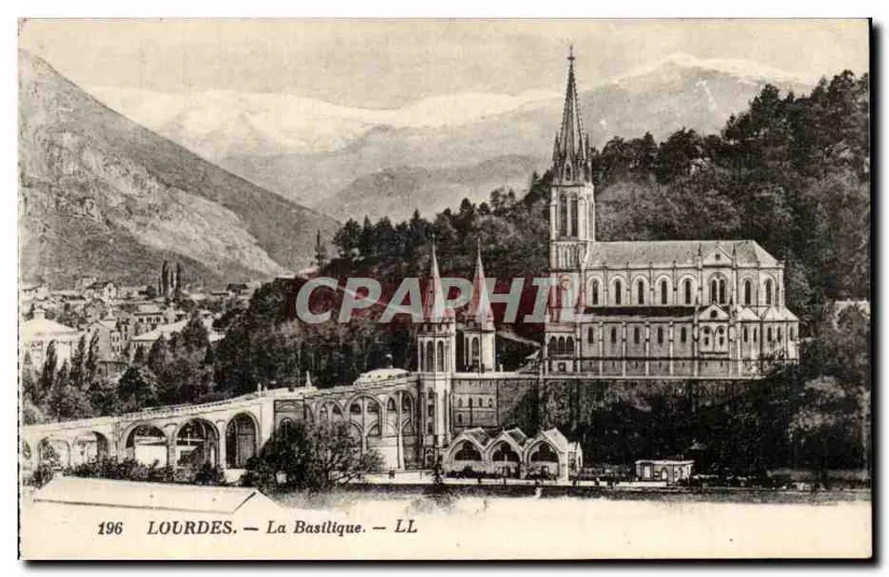 Lourdes — A Basílica — LL - Frente