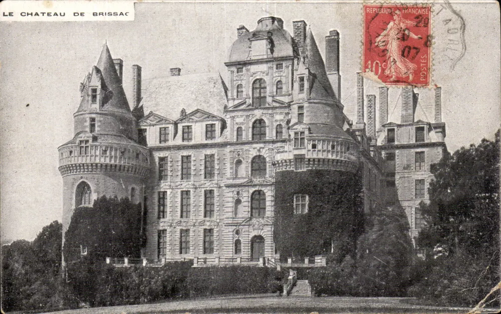 O Castelo de Brissac — França — editor desconhecido, número de série não visível - Frente