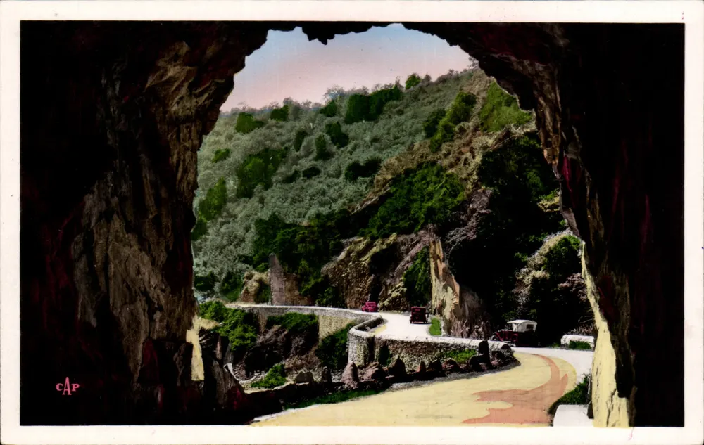 Chouvinny - O Tunel — Edição do Hotel do Viaduto - Frente