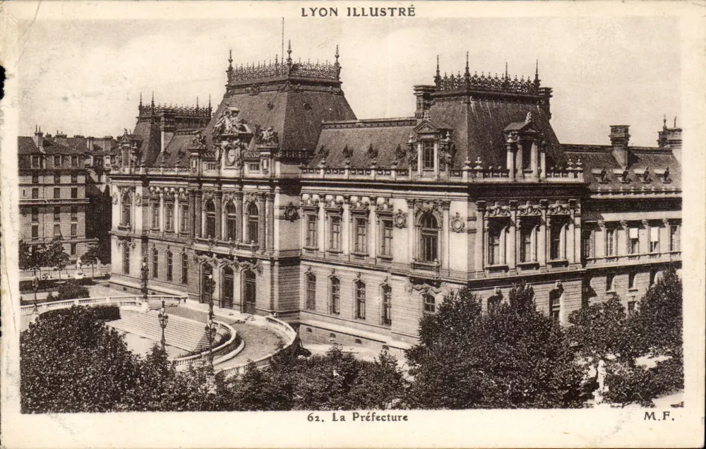 Lyon — A Prefeitura — Lyon Illustré, n°62 - Frente