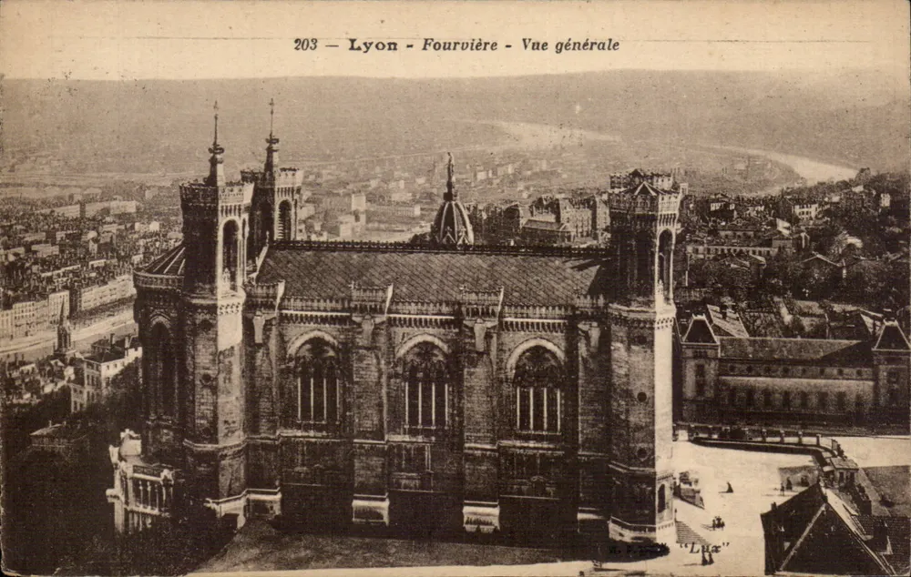 Lyon - Fourvière - Vista geral — Editor: A Feira Nacional de Lyon, n° 203 - Frente