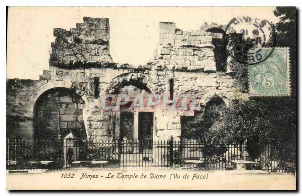 Nîmes - O Templo de Diane (Vista Frontal) — editor: C. Baudet & Cie, n° 1032 - Frente