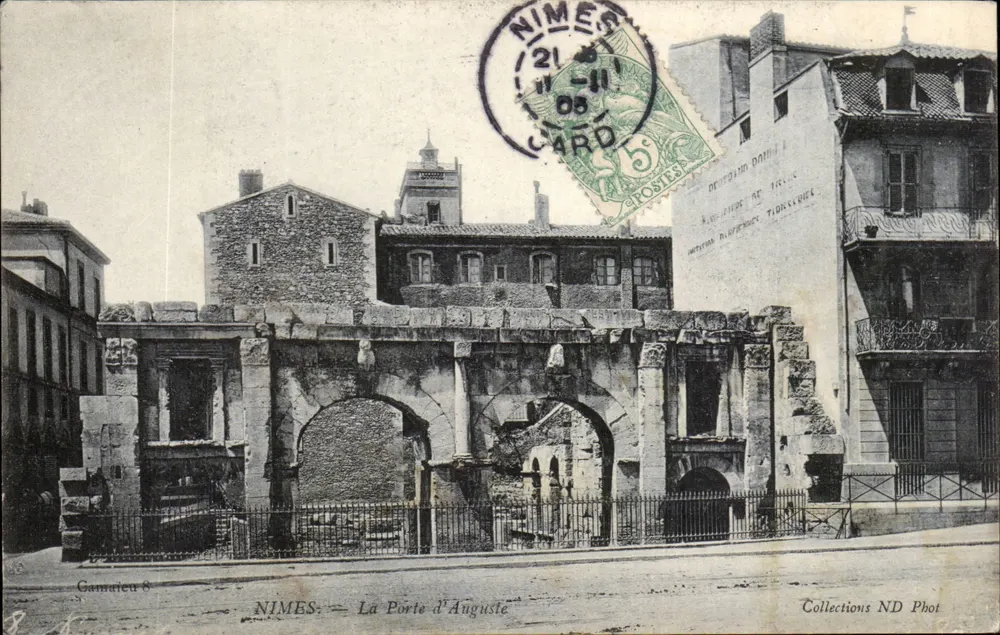 Nîmes — A Porta de Augusto — Coleções ND Phot - Frente