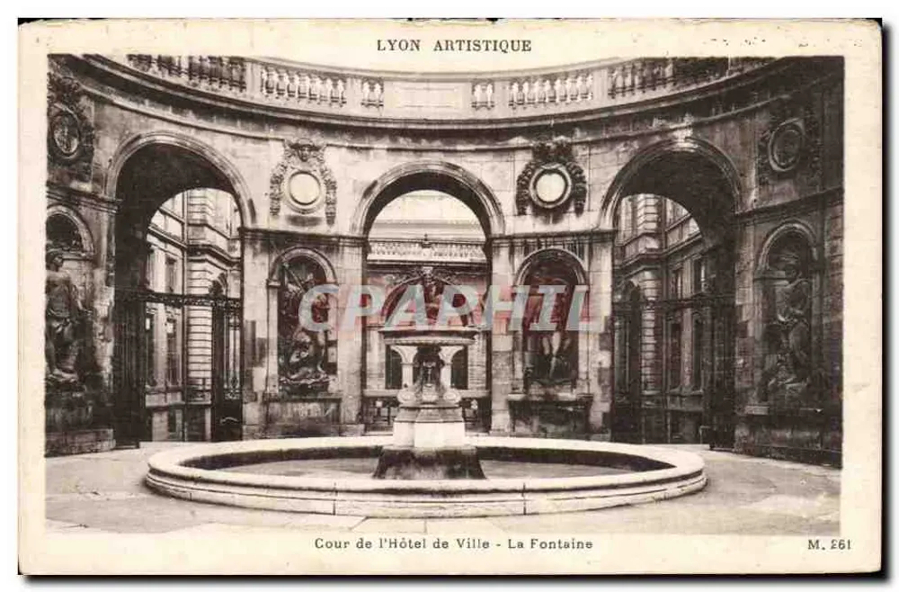 Hof des Rathauses - La Fontaine — Lyon Artistique, M. 261 - Vorderseite