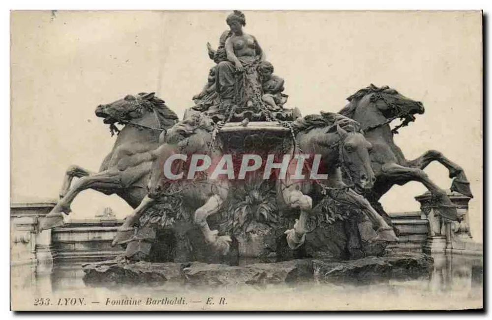 Lyon — Fontaine Bartholdi — E. R. n°253 - Frente