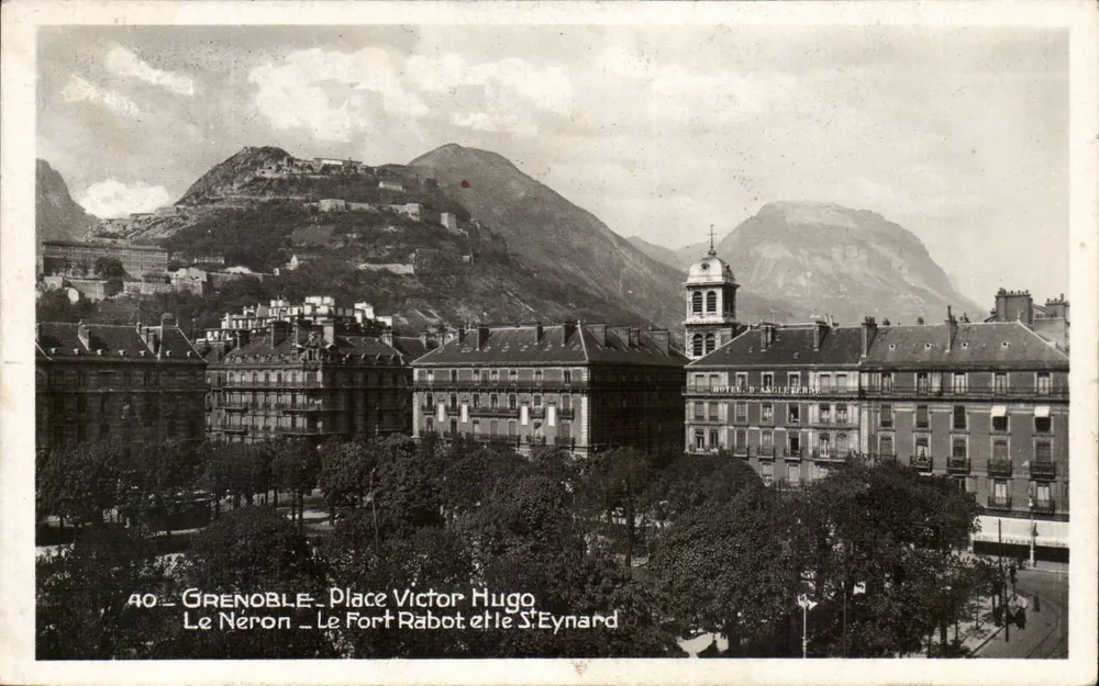 Grenoble - Place Victor Hugo - Le Néron, Fort Rabot und St-Eynard - Vorderseite