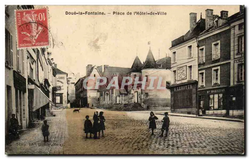 Doué-la-Fontaine — Place de l'Hôtel-de-Ville — Imp. Léon Léonard, Meray - Vorderseite