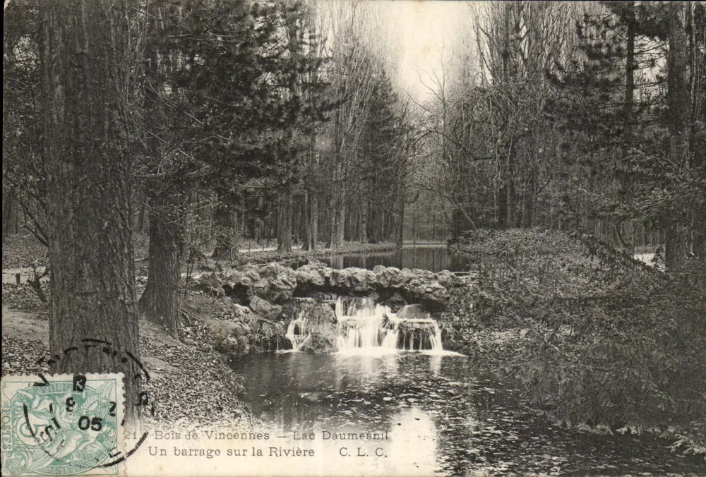 Bois de Vincennes — Lac Daumesnil — Ein Staudamm auf dem Fluss — C. L. C. - Vorderseite